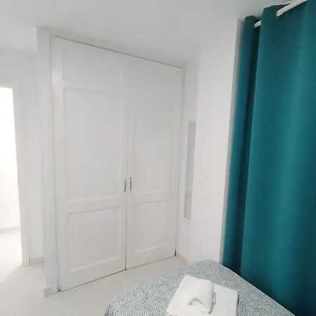 Apartmán With Balcony, Central, Wifi